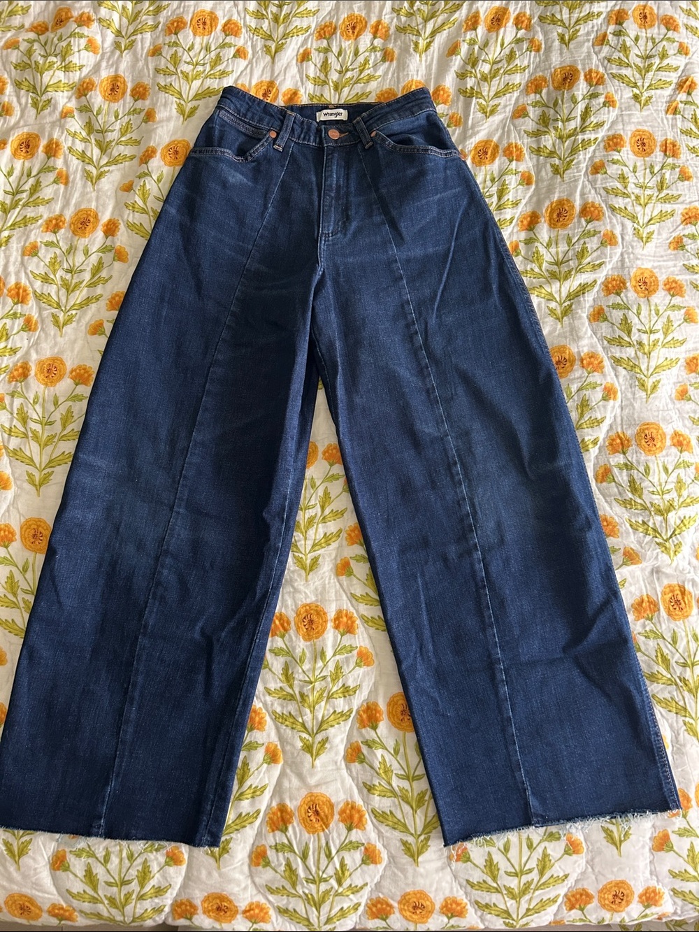 Wrangler Dark Blue Wide-Leg Cropped Jeans